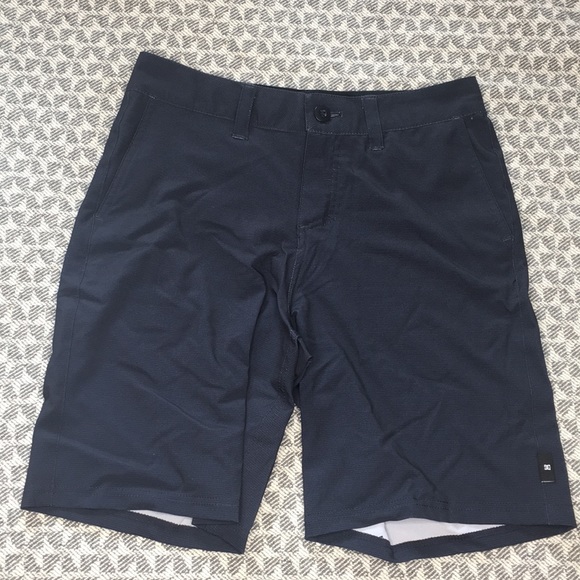 NWOT DC navy blue boardshorts 27 - Picture 1 of 4